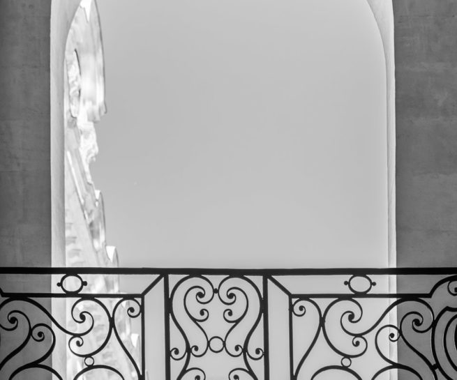 Détail de l'escalier suspendu de l'hôtel intercontinental de Marseille, monument historique.