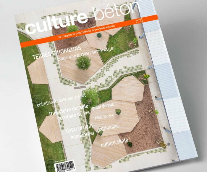 couverture du magazine culture béton numéro 5 avec une photographie d'une cour de collège vu du ciel